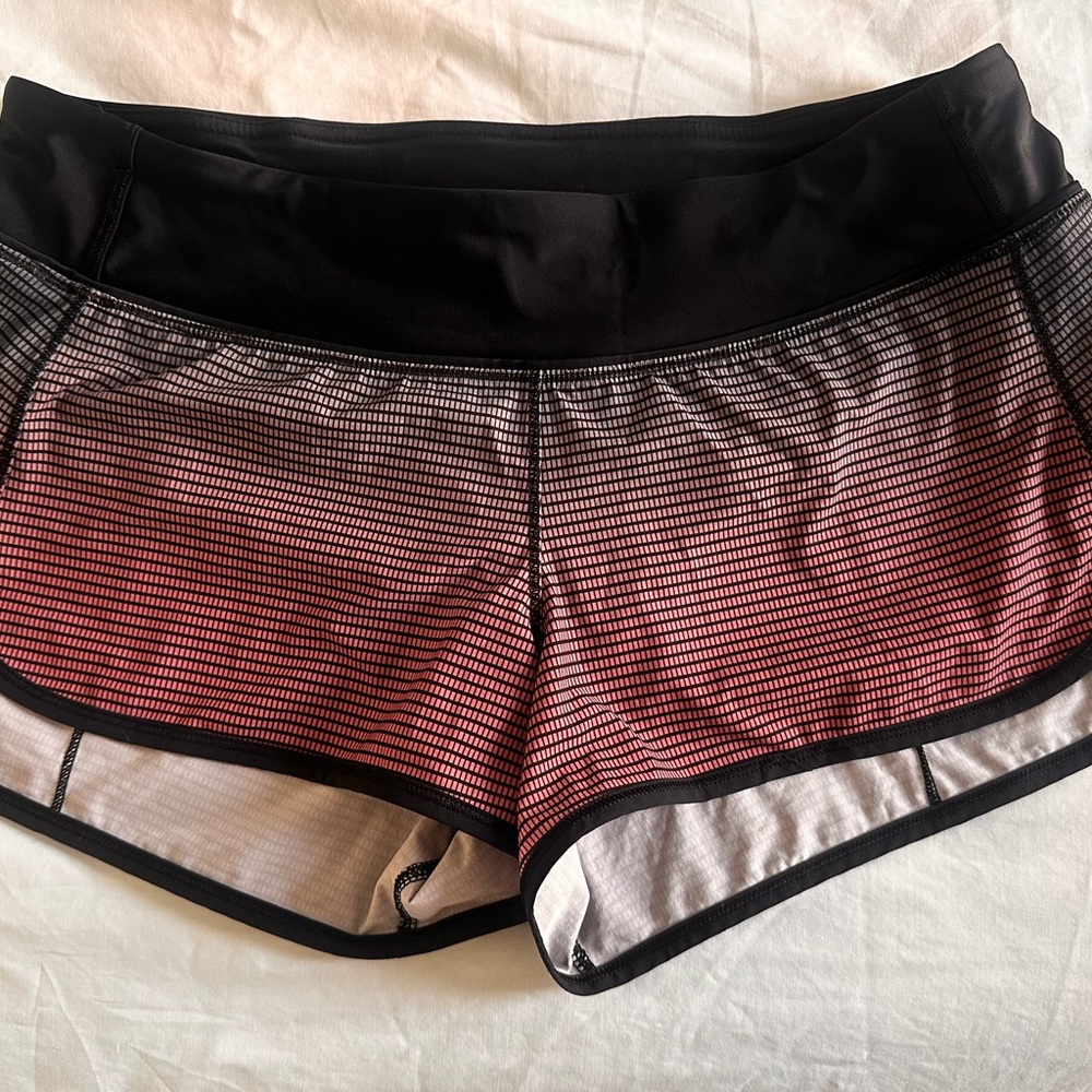 lululemon Speed Shorts - H2O in black pink gradient ombré